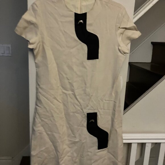 Mod Vintage White Dress With Black Accents - Picture 2 of 7